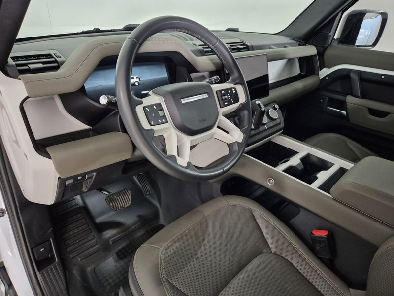 Land Rover Defender usata a Torino (15)