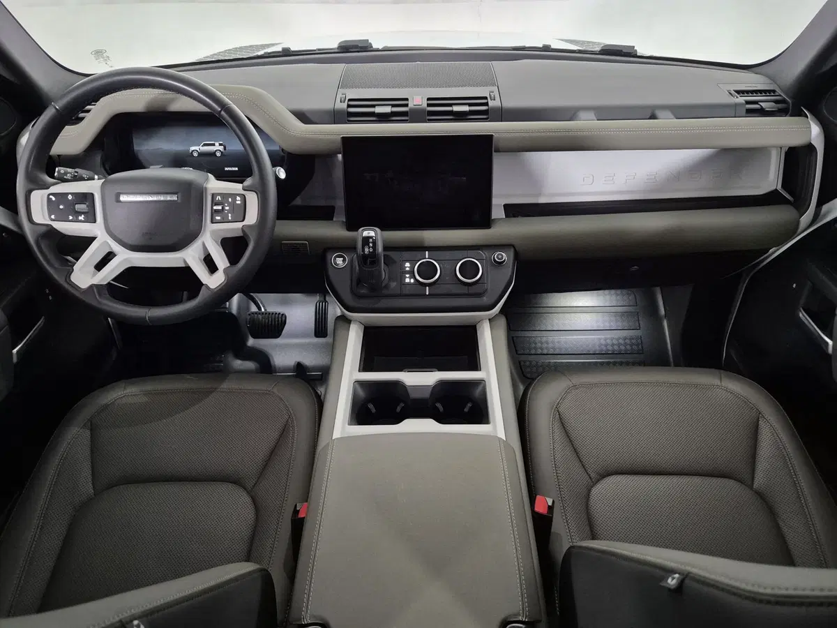 Land Rover Defender usata a Torino (4)