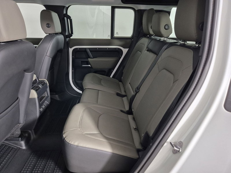 Land Rover Defender usata a Torino (5)