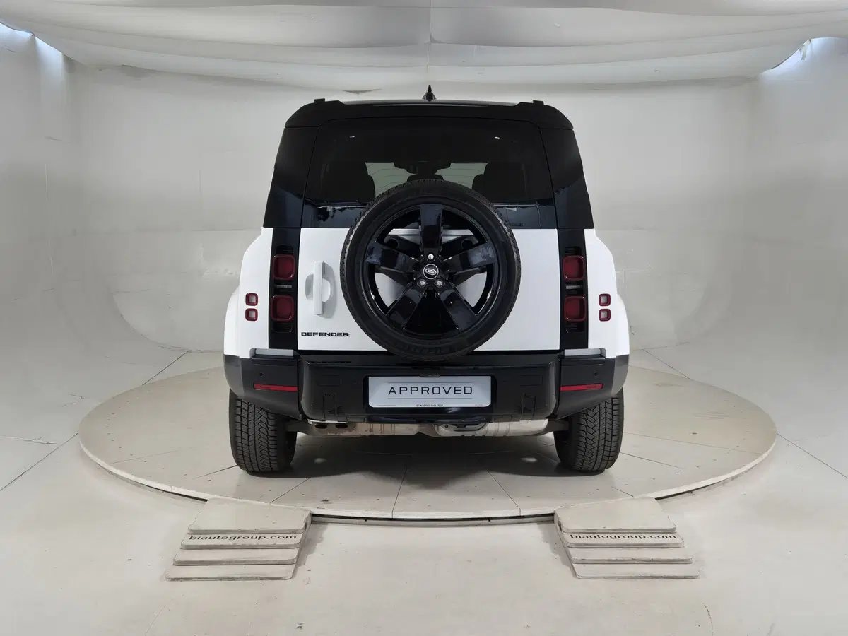 Land Rover Defender usata a Torino (7)