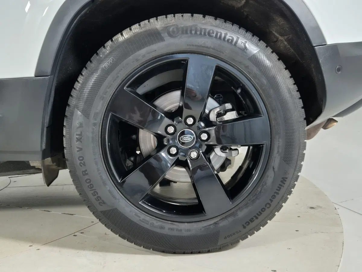 Land Rover Defender usata a Torino (9)