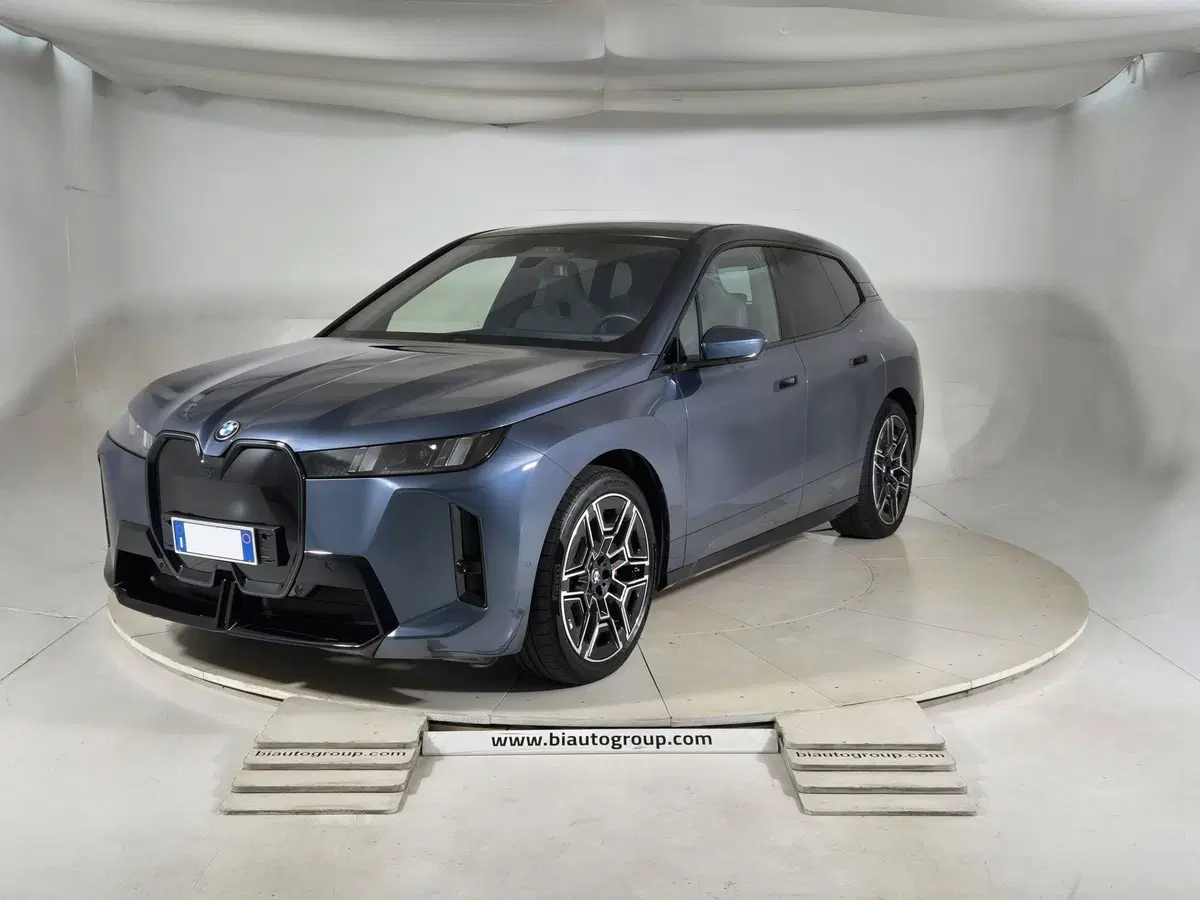 BMW iX usata a Torino
