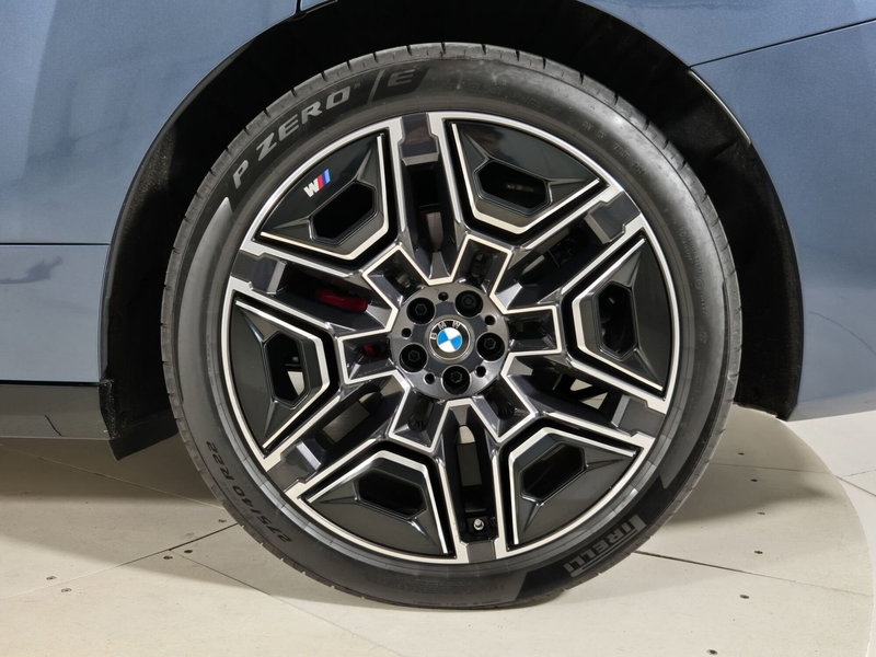 BMW iX usata a Torino (14)