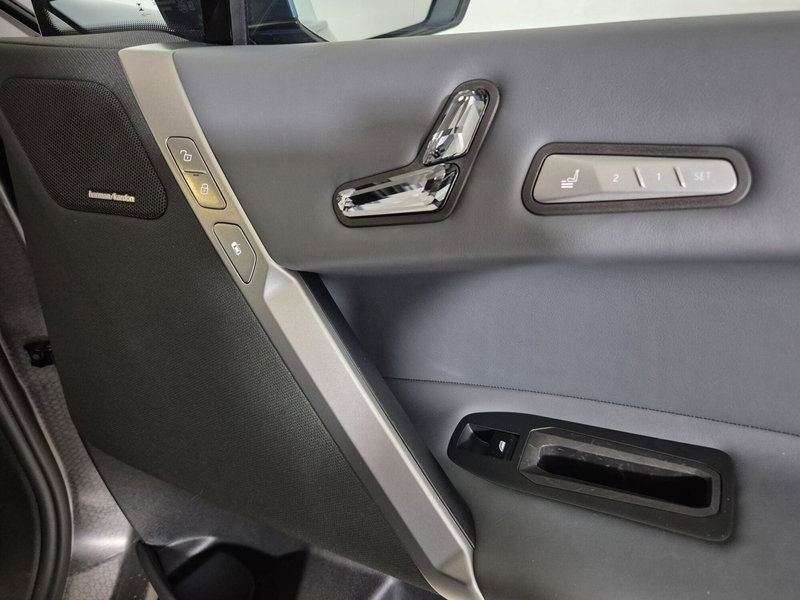 BMW iX usata a Torino (18)