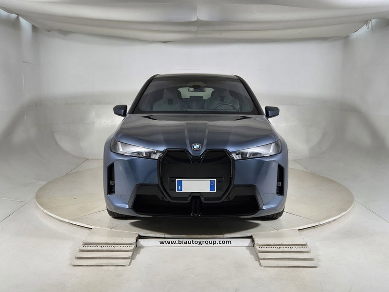 BMW iX usata a Torino (3)