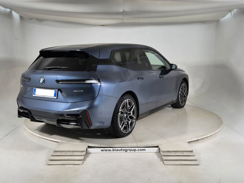 BMW iX usata a Torino (5)