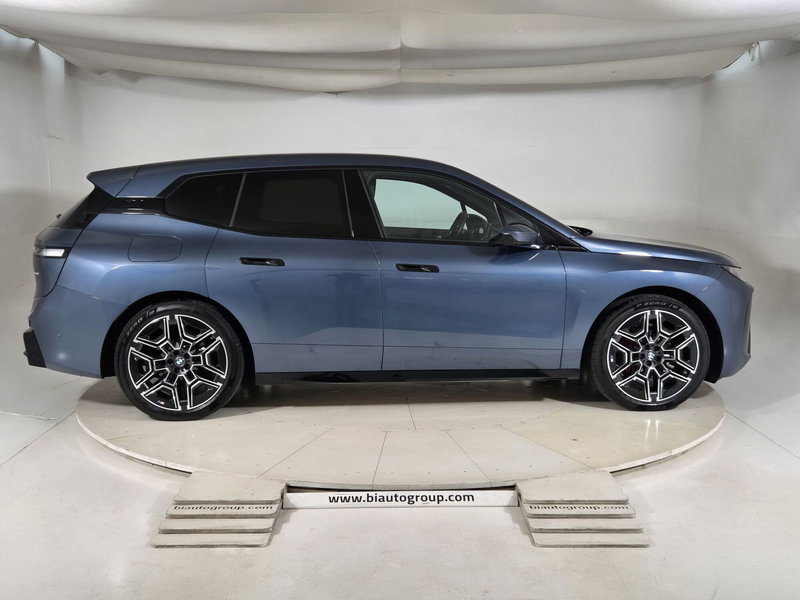 BMW iX usata a Torino (6)