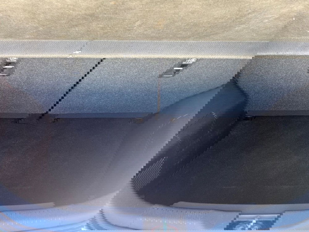 Suzuki Ignis usata a Ragusa (5)