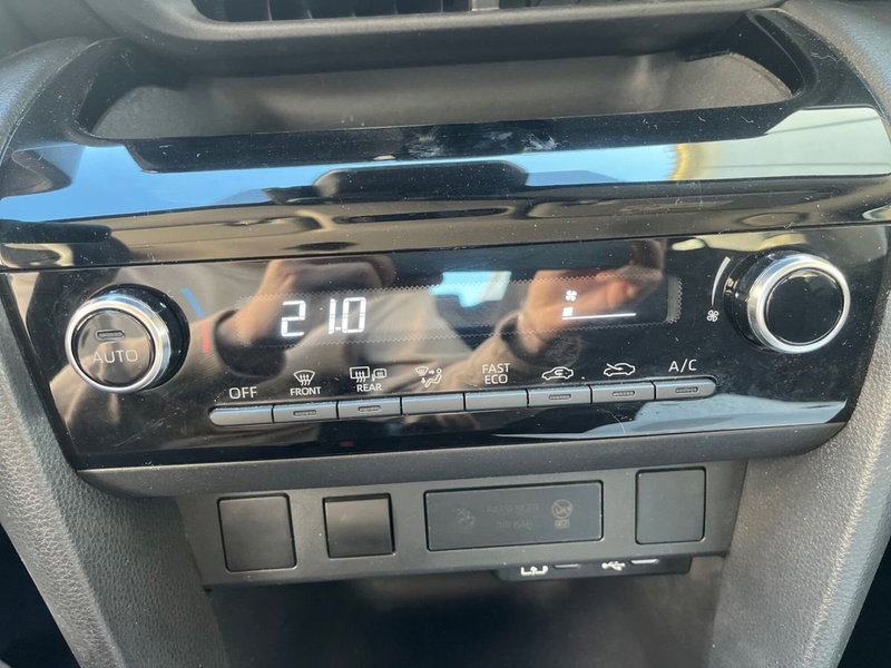 Toyota Yaris Cross usata a Ragusa (14)