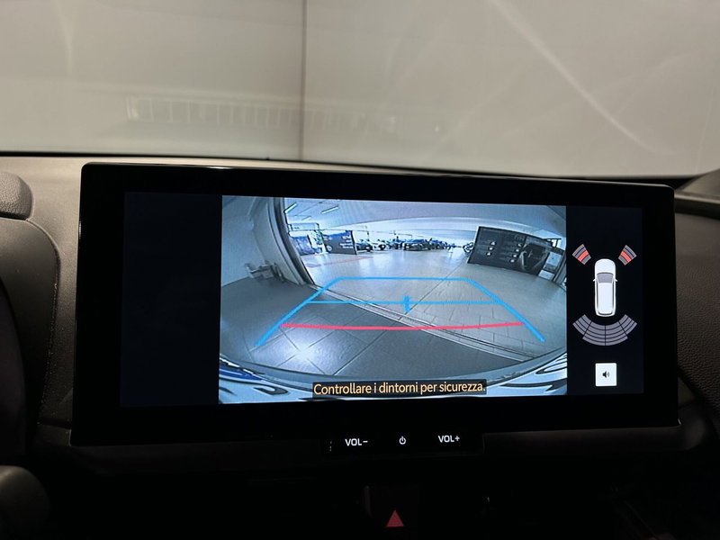 Toyota Toyota C-HR usata a Milano (11)