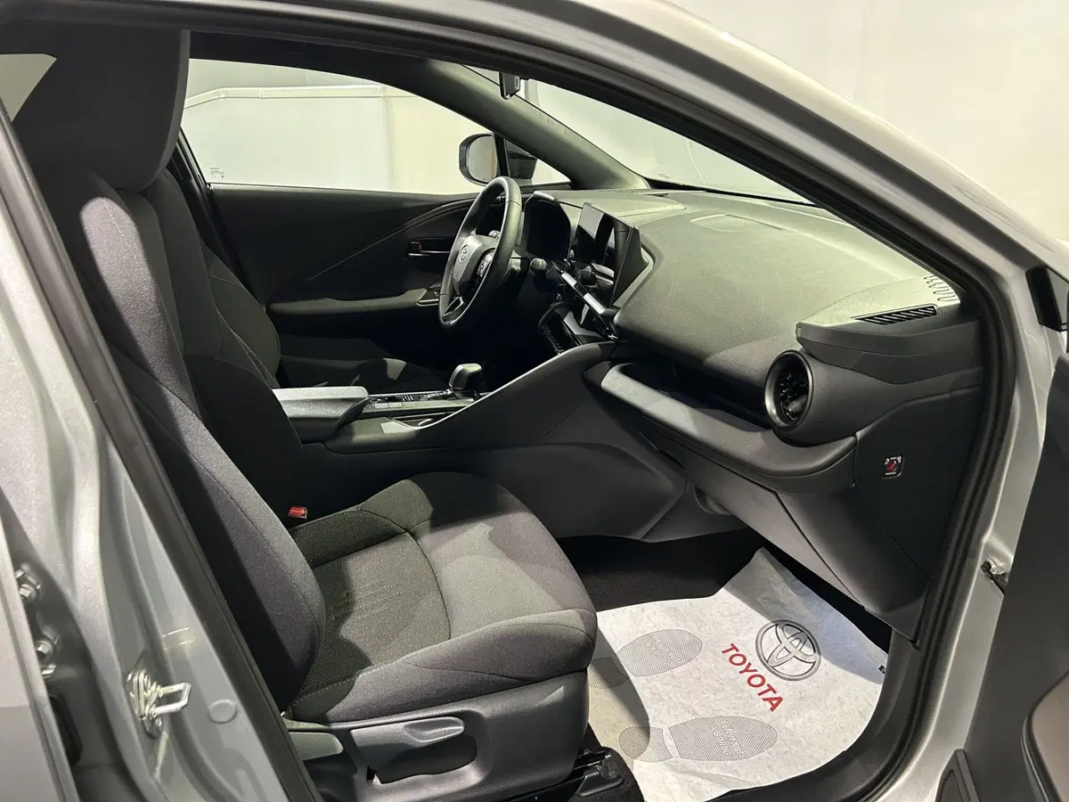 Toyota Toyota C-HR usata a Milano (13)