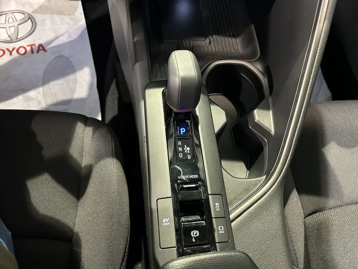 Toyota Toyota C-HR usata a Milano (15)