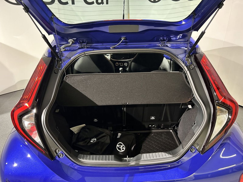 Toyota Aygo X usata a Milano (7)