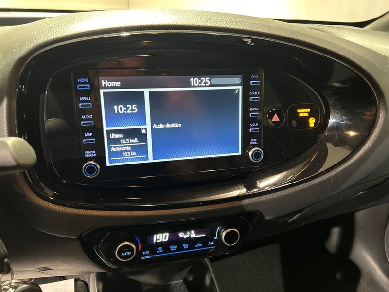 Toyota Aygo X usata a Milano (12)