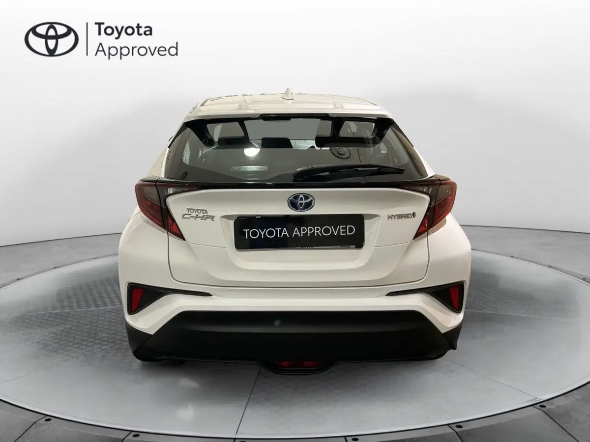 Toyota Toyota C-HR usata a Milano (4)