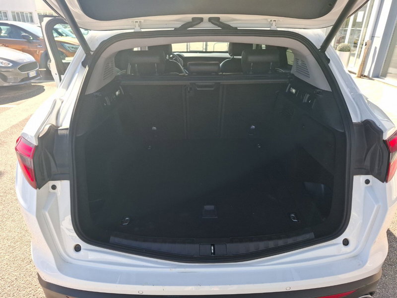 Alfa Romeo Stelvio usata a Ancona (14)