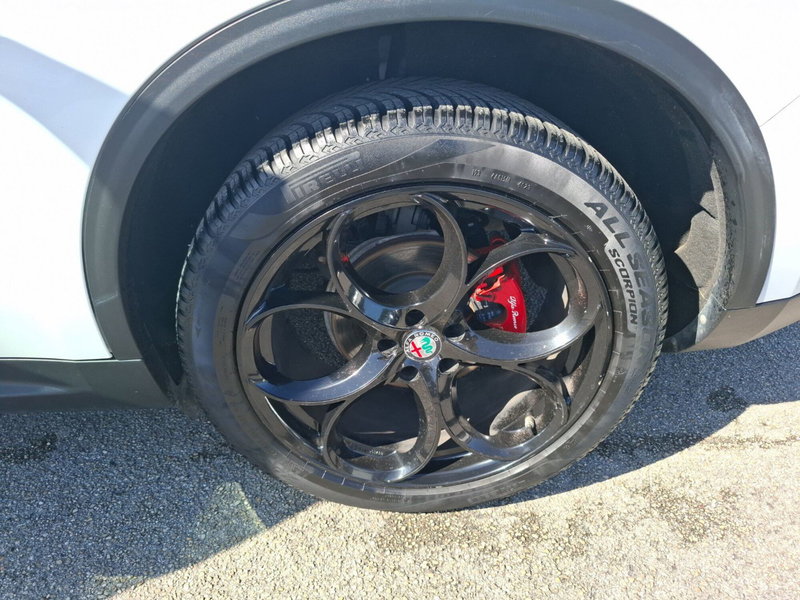 Alfa Romeo Stelvio usata a Ancona (15)