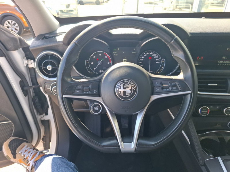 Alfa Romeo Stelvio usata a Ancona (20)