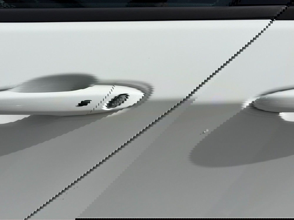 Jeep Compass nuova a Campobasso (11)