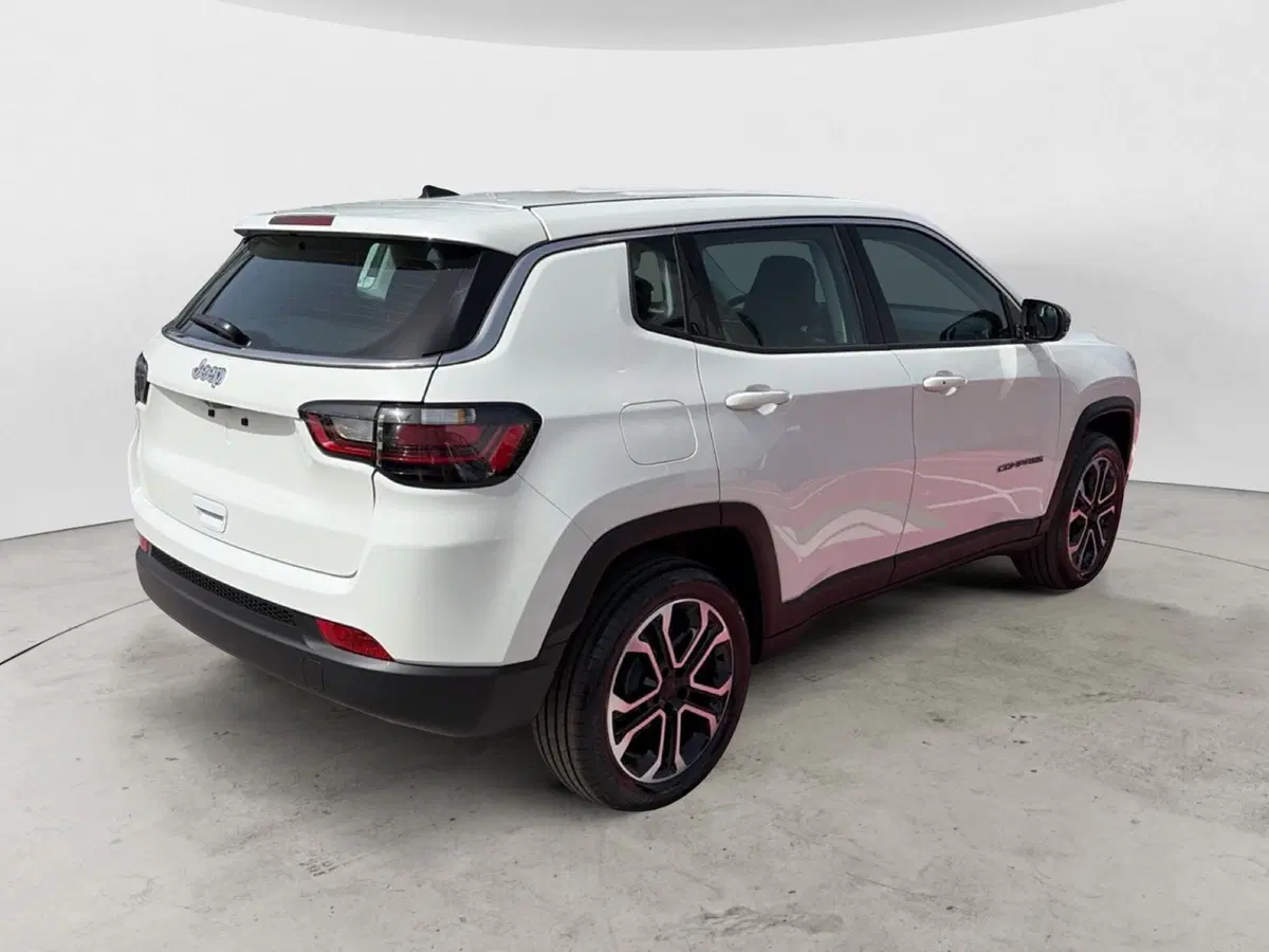 Jeep Compass nuova a Campobasso (6)