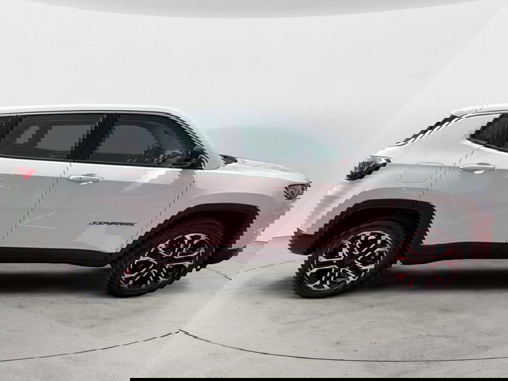 Jeep Compass nuova a Campobasso (7)