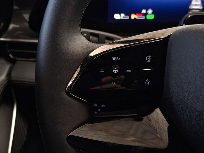 Omoda Omoda 9 SHS-P usata a Roma (10)