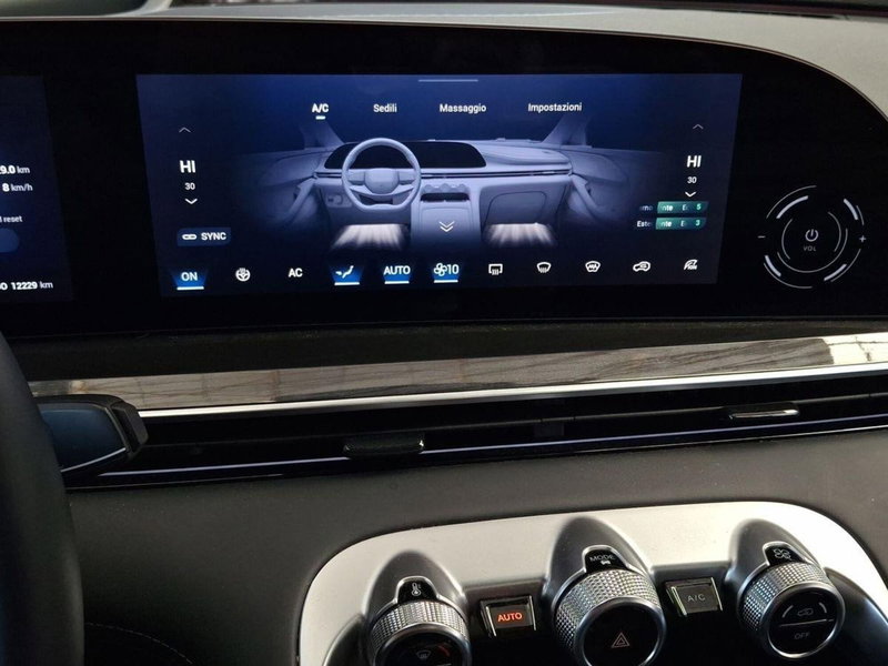 Omoda Omoda 9 SHS-P usata a Roma (12)