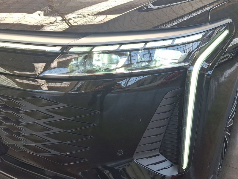 Omoda Omoda 9 SHS-P usata a Roma (5)