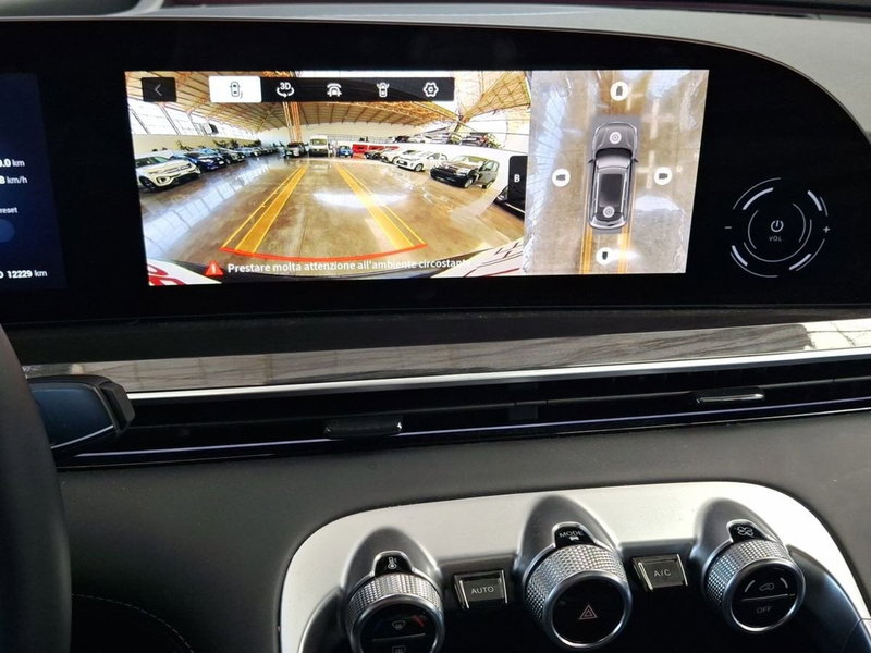 Omoda Omoda 9 SHS-P usata a Roma (8)