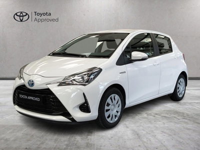 Toyota Yaris 1.5 Hybrid 5 porte Cool del 2017 usata a Frosinone