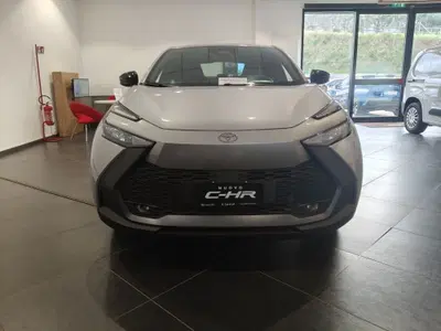 Toyota Toyota C-HR 2.0 phev Active fwd e-cvt nuova a Frosinone
