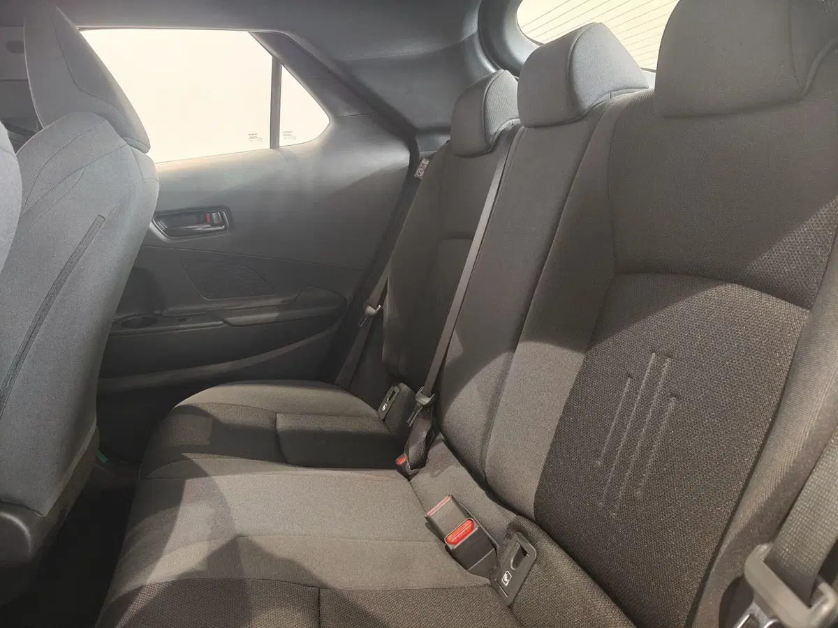 Toyota Toyota C-HR nuova a Frosinone (10)