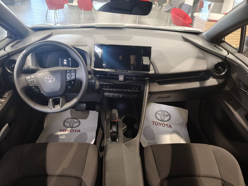 Toyota Toyota C-HR nuova a Frosinone (5)