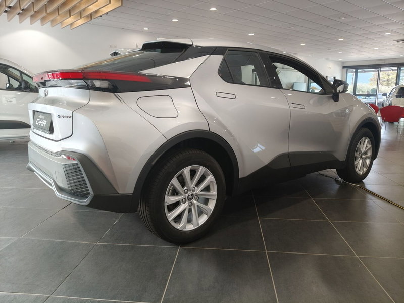 Toyota Toyota C-HR nuova a Frosinone (8)