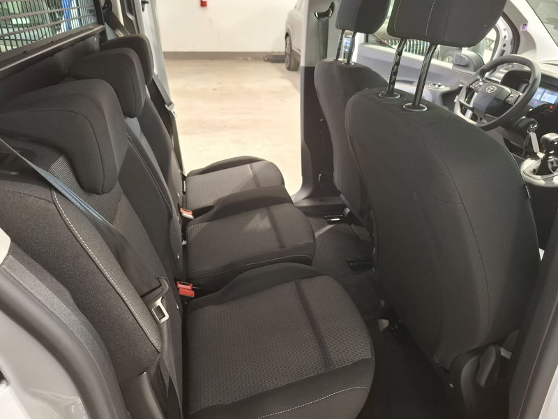 Toyota Proace City Verso nuova a Bologna (14)