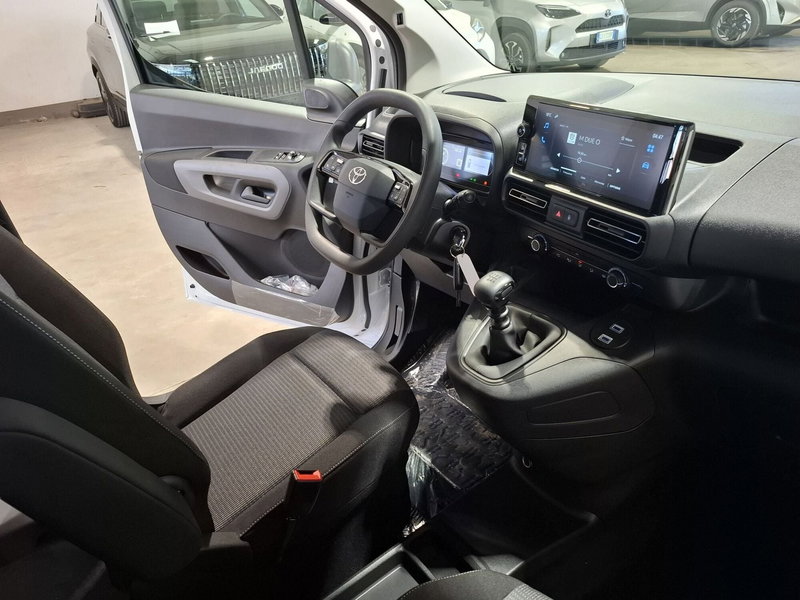 Toyota Proace City Verso nuova a Bologna (16)