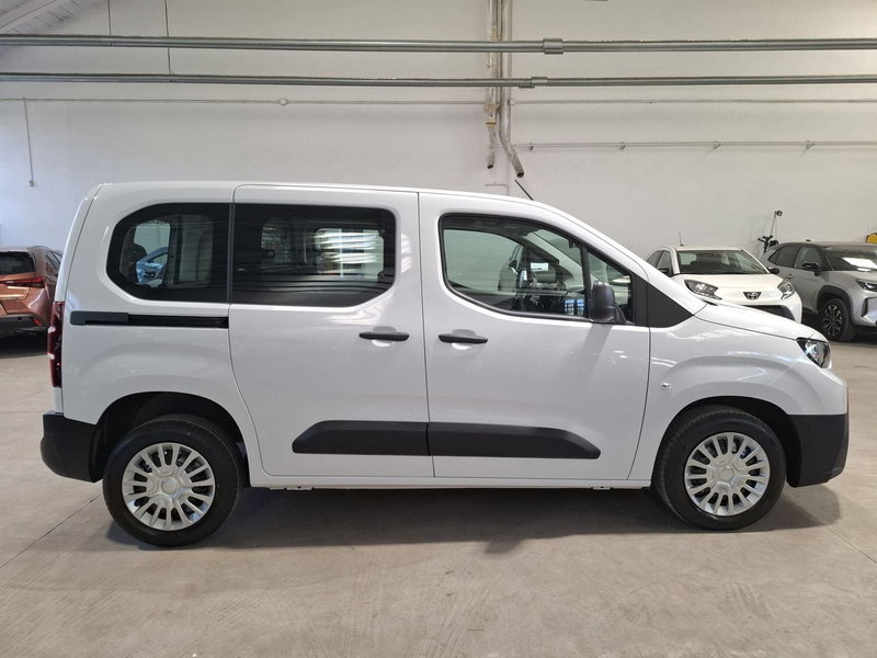Toyota Proace City Verso nuova a Bologna (4)