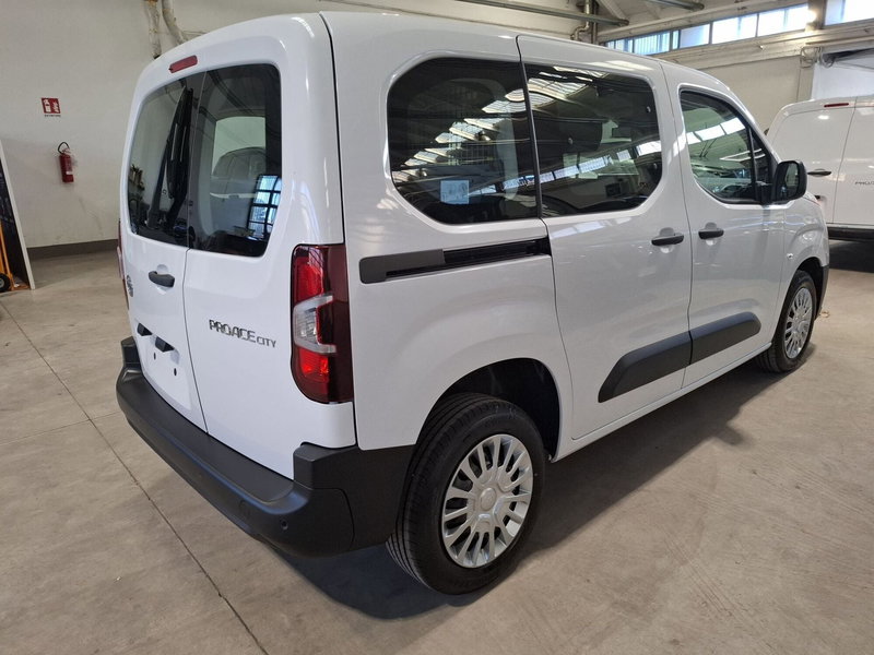 Toyota Proace City Verso nuova a Bologna (5)
