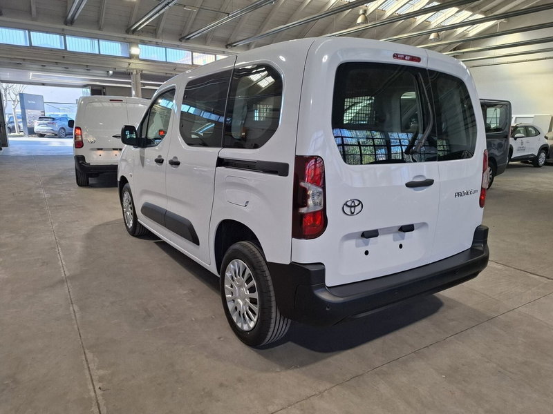 Toyota Proace City Verso nuova a Bologna (7)
