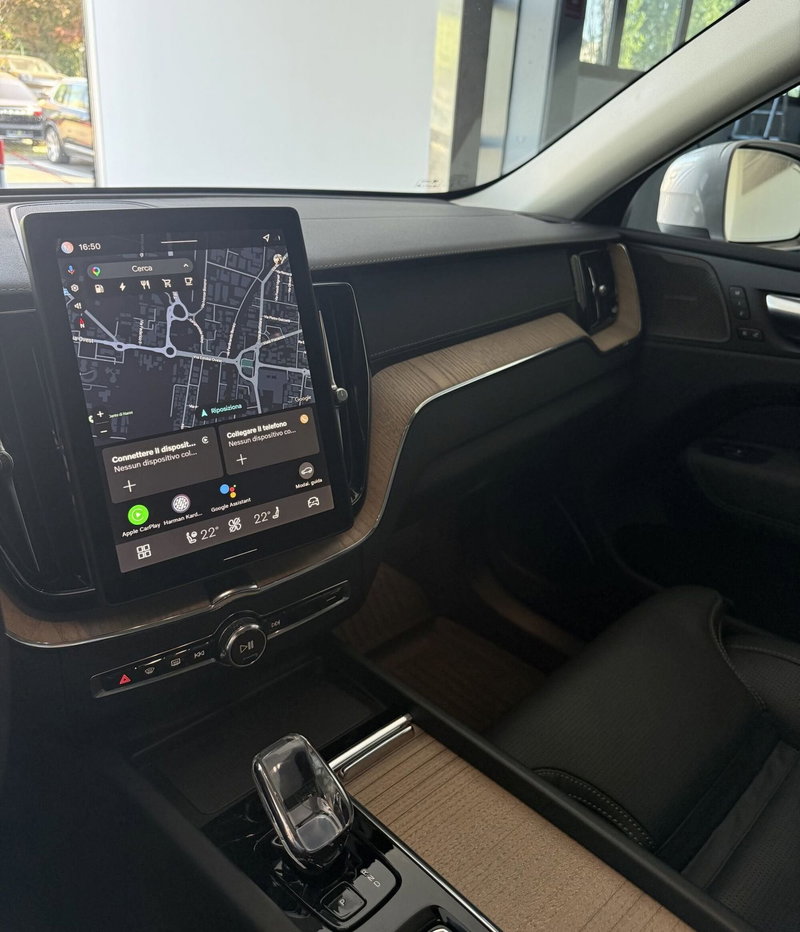 Volvo XC60 usata a Parma (18)