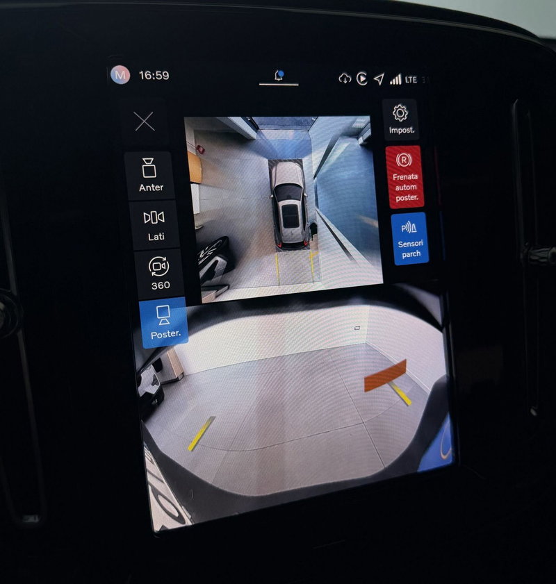 Volvo XC40 usata a Parma (11)