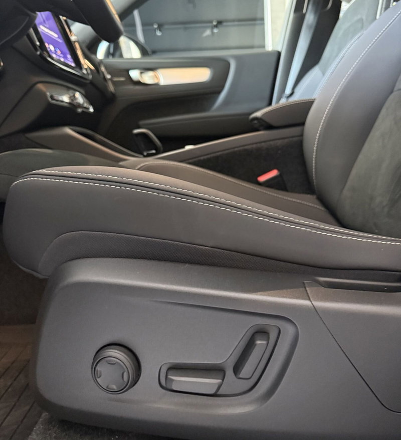 Volvo XC40 usata a Parma (9)