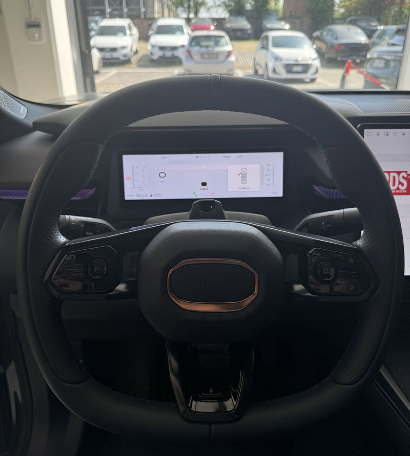 Lynk & Co 08 usata a Parma (14)