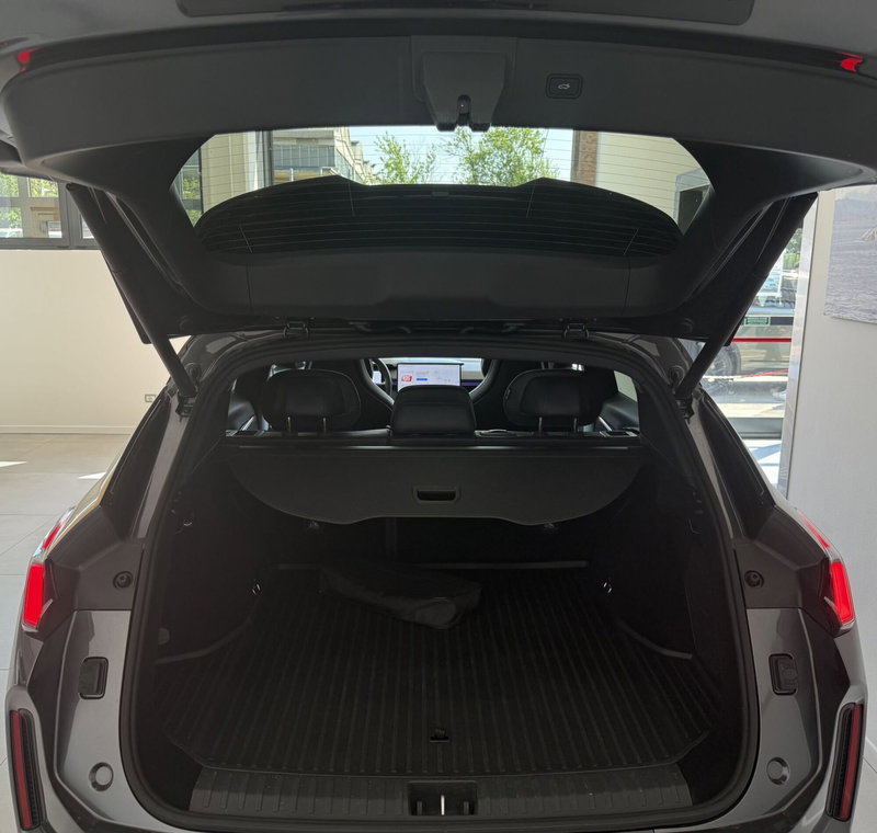 Lynk & Co 08 usata a Parma (15)