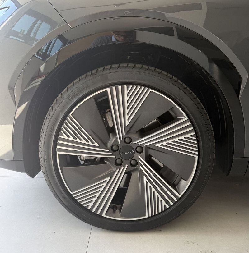 Lynk & Co 08 usata a Parma (3)