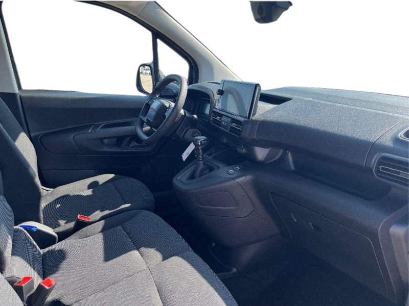 Fiat Doblò Furgone nuova a Bari (9)