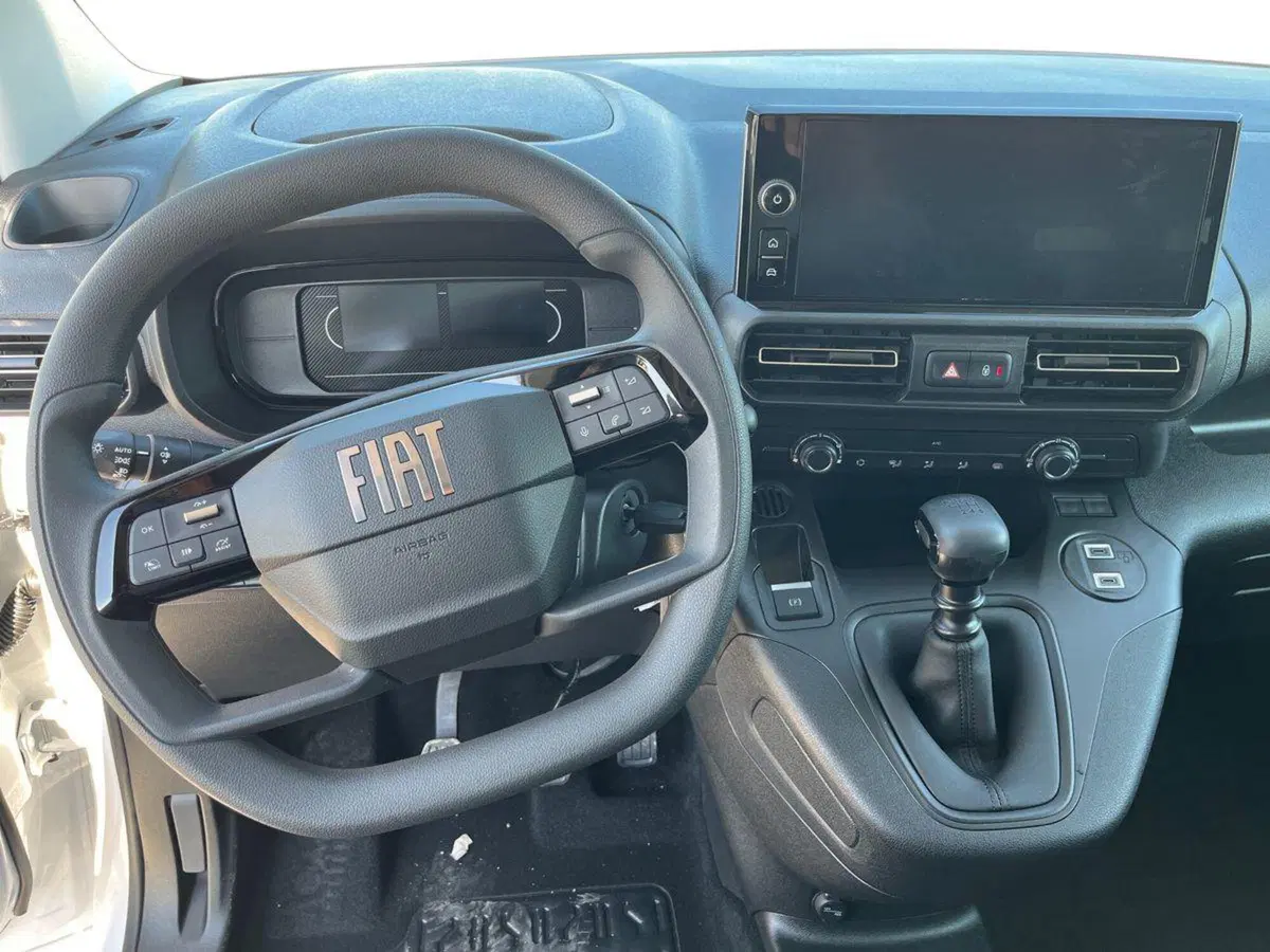 Fiat Doblò Furgone nuova a Bari (8)
