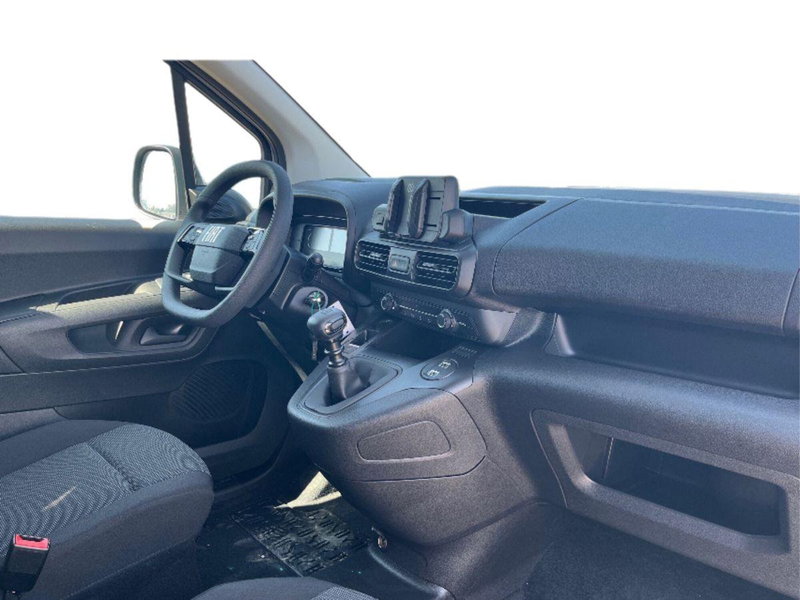 Fiat Doblò Furgone nuova a Bari (9)