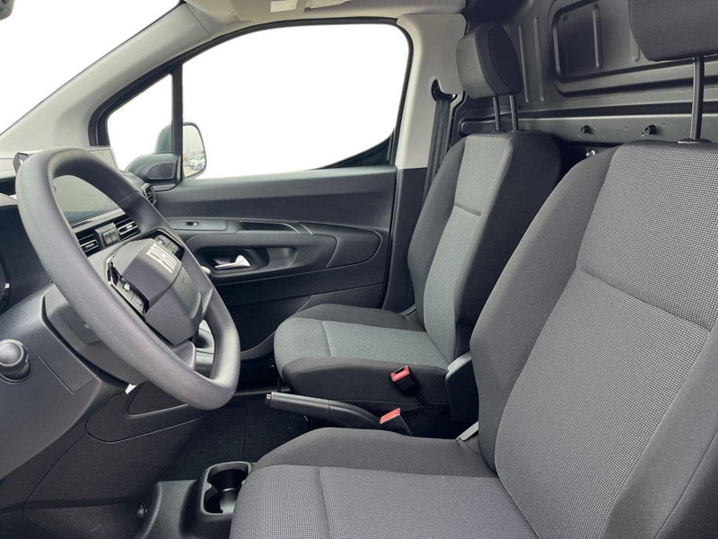 Fiat Doblò Furgone nuova a Bari (7)