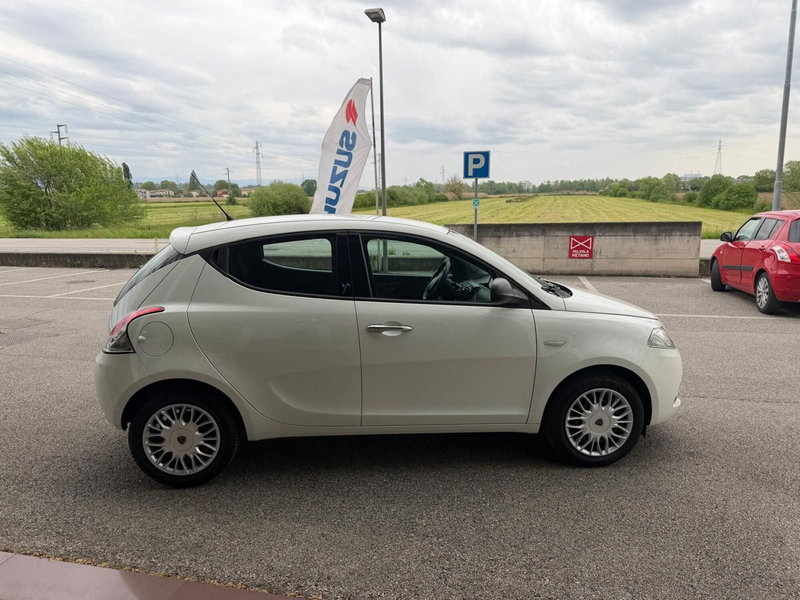 Lancia Ypsilon usata a Vicenza (4)